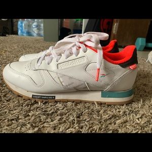 Reebok classic, women size 7